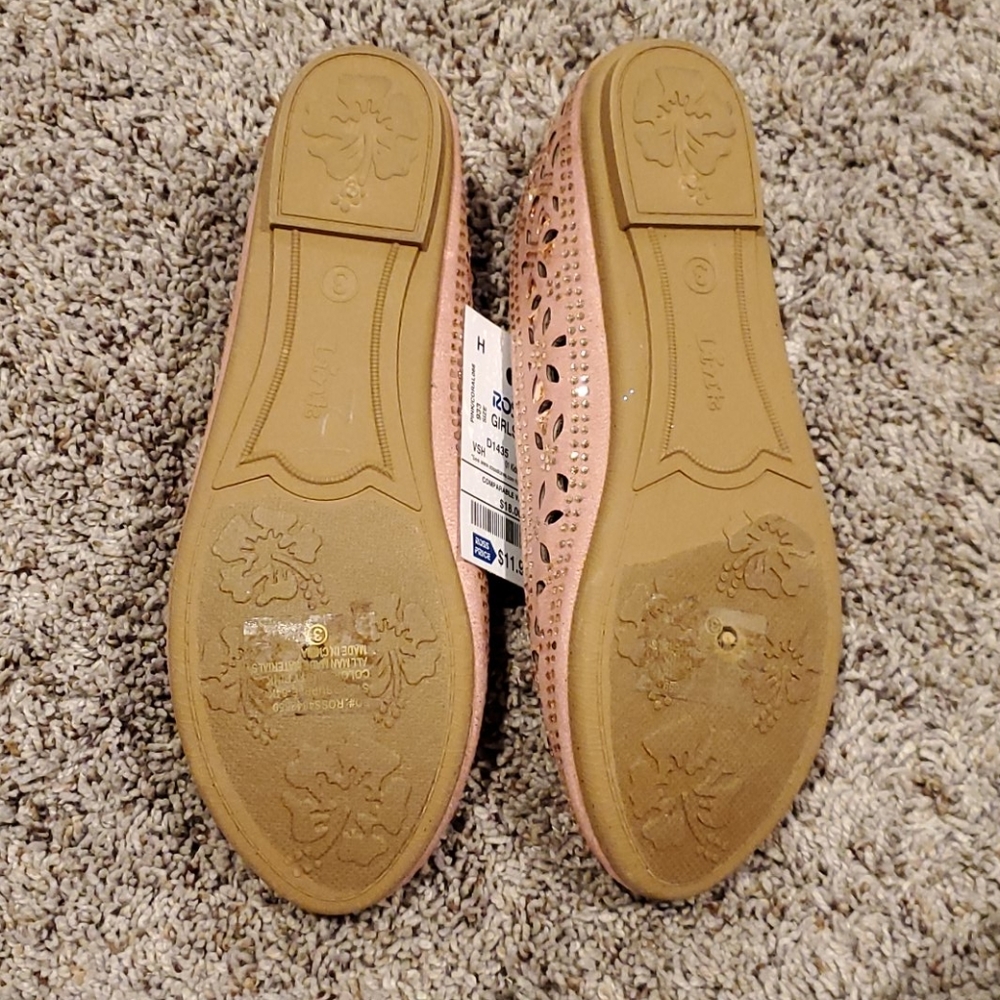 Shoes - Picture 2 of 2